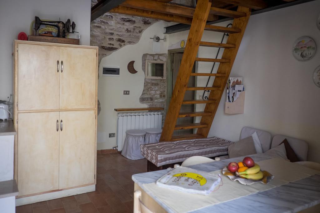 Appartamenti Turistici Vicolo S. Chiara Sassoferrato Εξωτερικό φωτογραφία