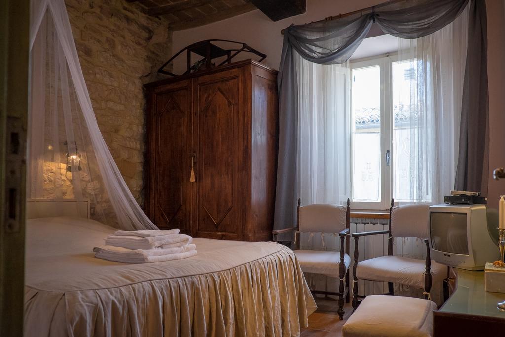 Appartamenti Turistici Vicolo S. Chiara Sassoferrato Εξωτερικό φωτογραφία