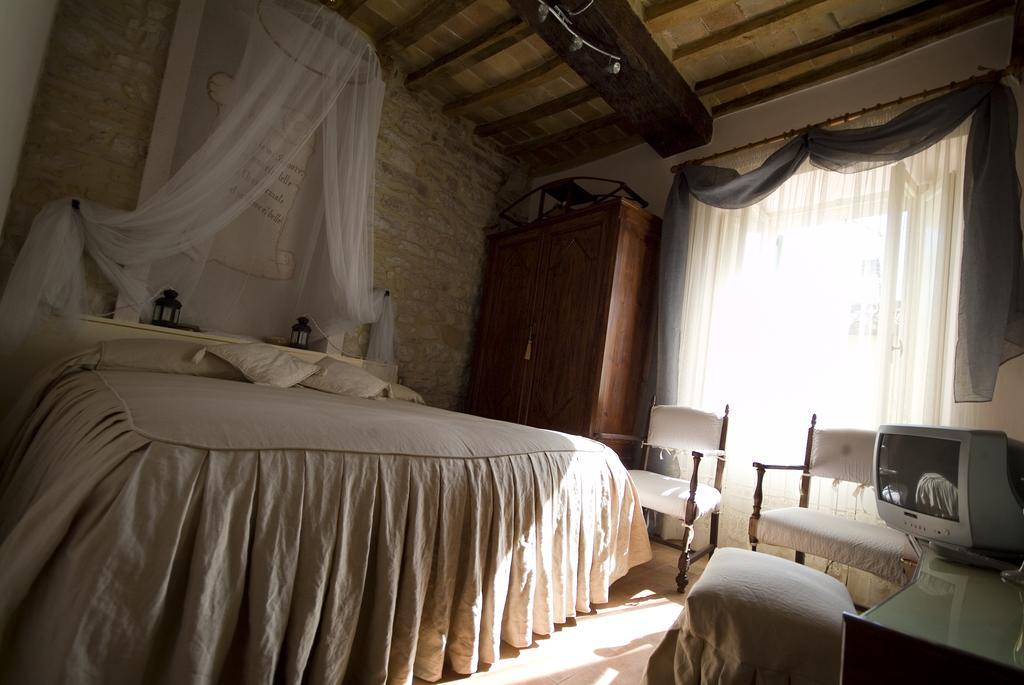 Appartamenti Turistici Vicolo S. Chiara Sassoferrato Εξωτερικό φωτογραφία