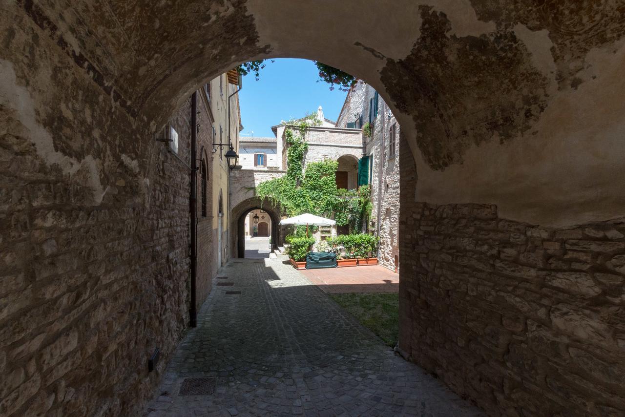 Appartamenti Turistici Vicolo S. Chiara Sassoferrato Εξωτερικό φωτογραφία