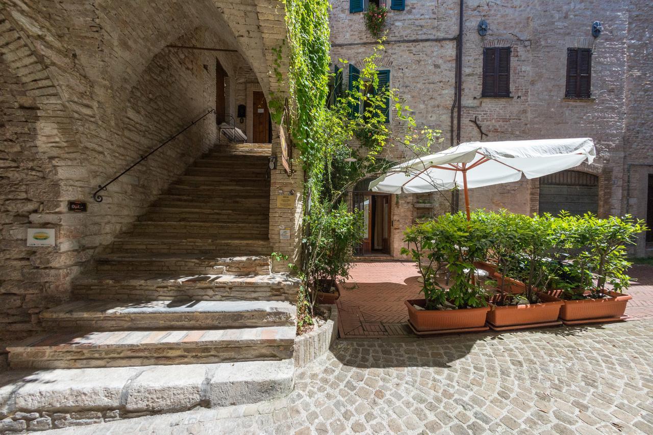 Appartamenti Turistici Vicolo S. Chiara Sassoferrato Εξωτερικό φωτογραφία